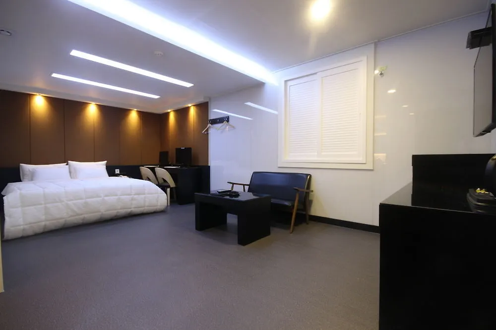 Wa Hotel بوسان